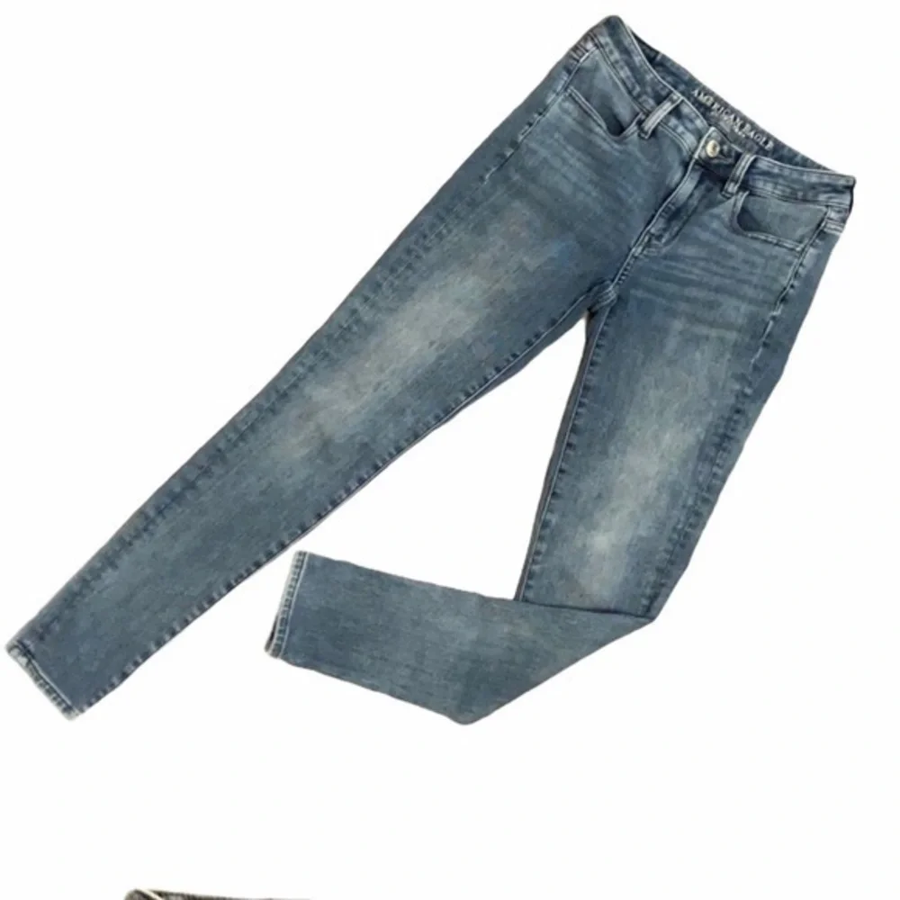 American Eagle outfitters sz 2 hi-rise jeg…